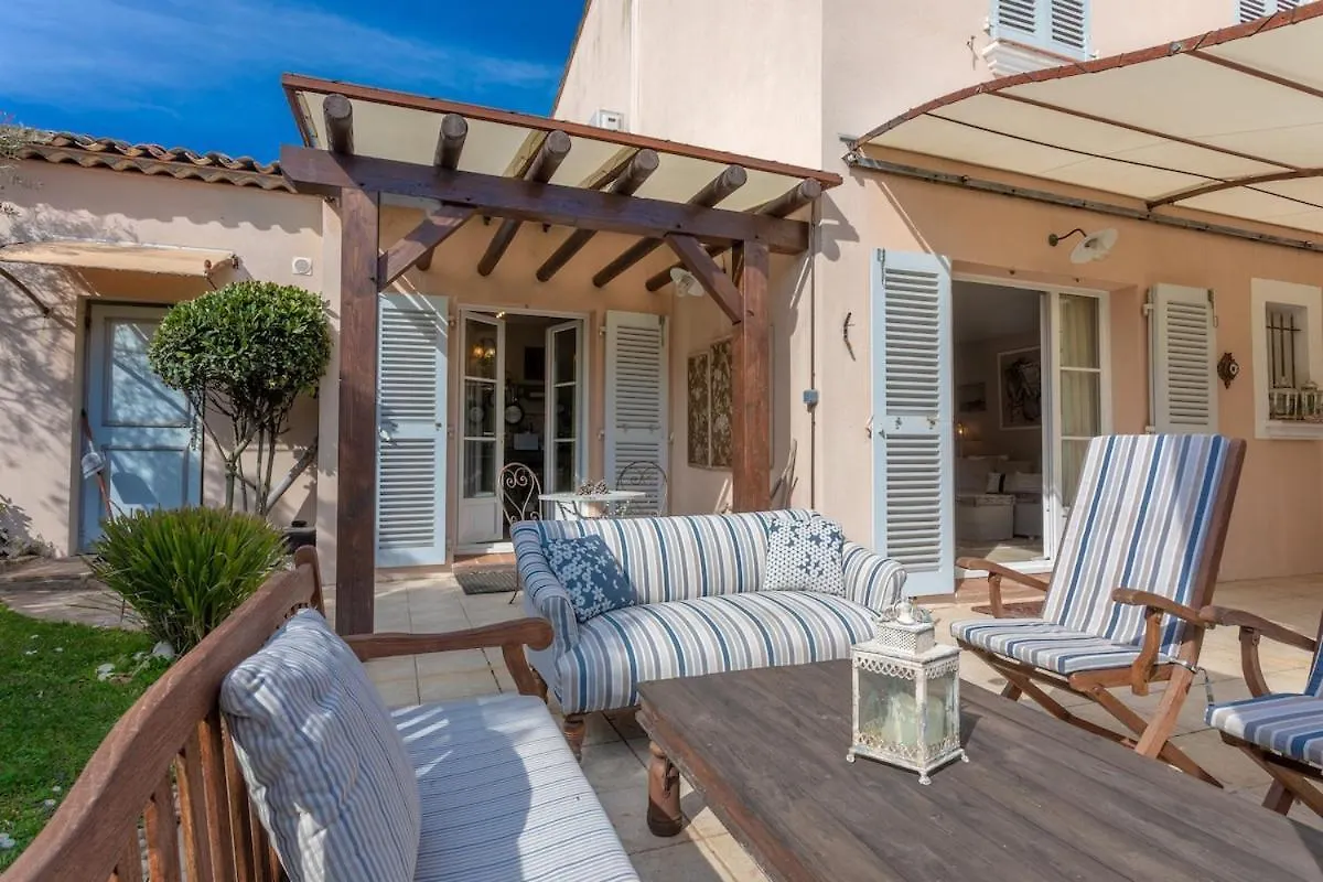 Maison Longagne- Jardin, Piscine, 2 Chambres Gassin